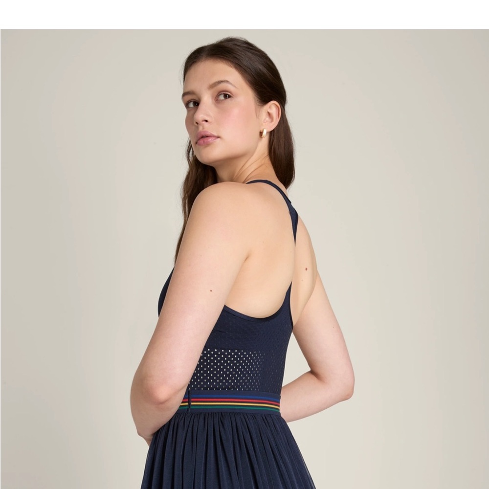 Wilson Headliner Tennis Dress - Picture 4 of 9